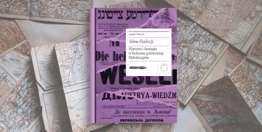 Fioletowa książka położona na różnych mapach.